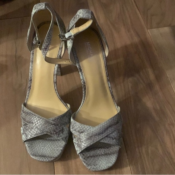Michael Kors Heels - Picture 1 of 3